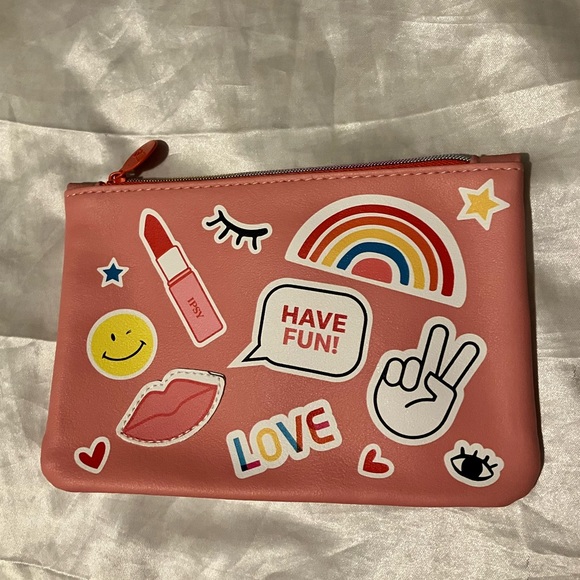 🖤 Ipsy bag - Picture 2 of 4